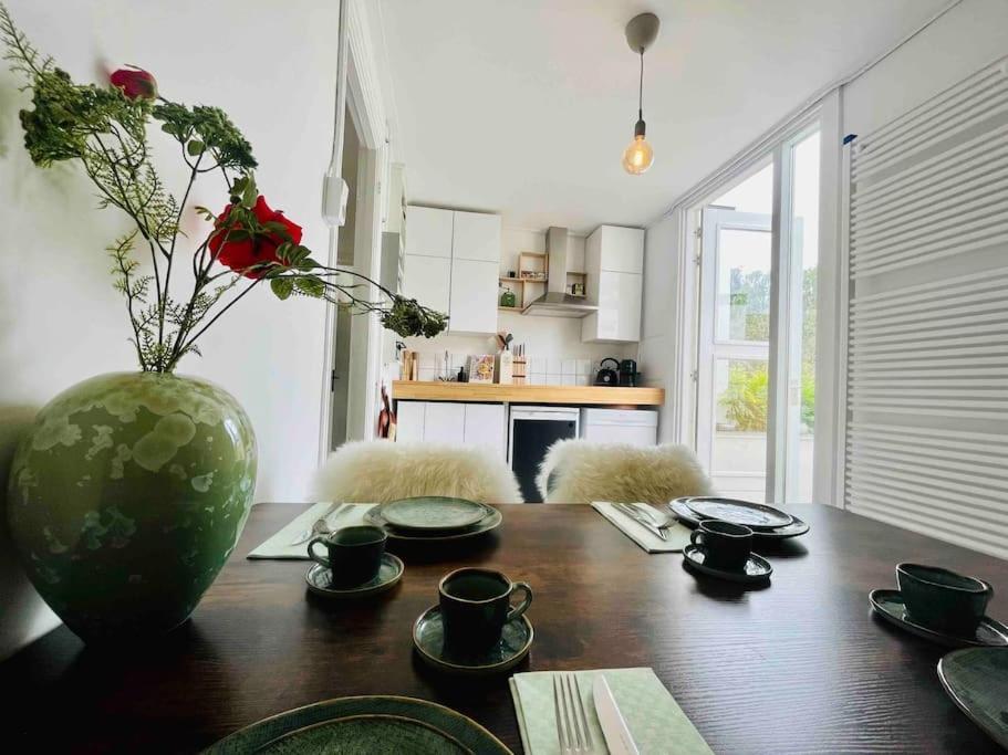 Heerlijk Appartement Centrum Breda En Restaurant! Экстерьер фото